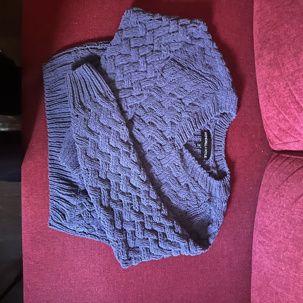 Kendall & Kylie Textured Knit Sweater in Blue